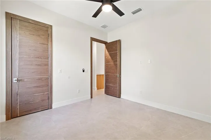 2517 Sw 38th St, Cape Coral, Florida 33914