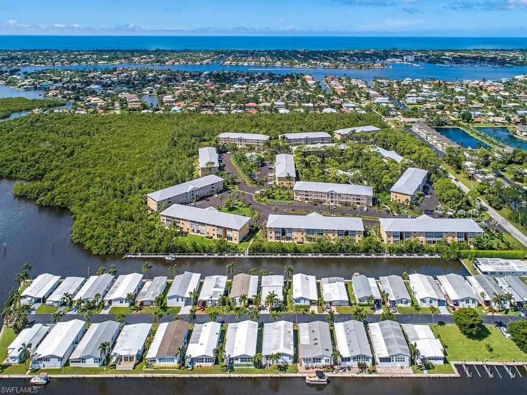 3002 Sandpiper Bay CIR, Naples, FL 34112,225057100