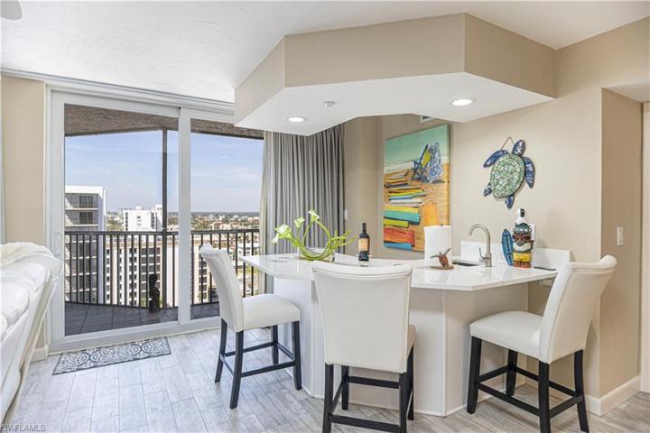 Wet bar with sm. fridge