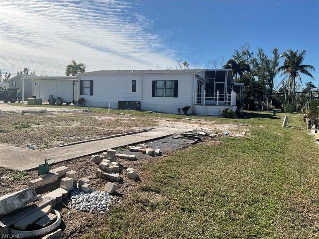 7315  Cobiac  DR, ST. JAMES CITY, FL 33956
