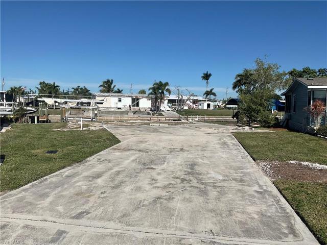 7315  Cobiac  DR, ST. JAMES CITY, FL 33956