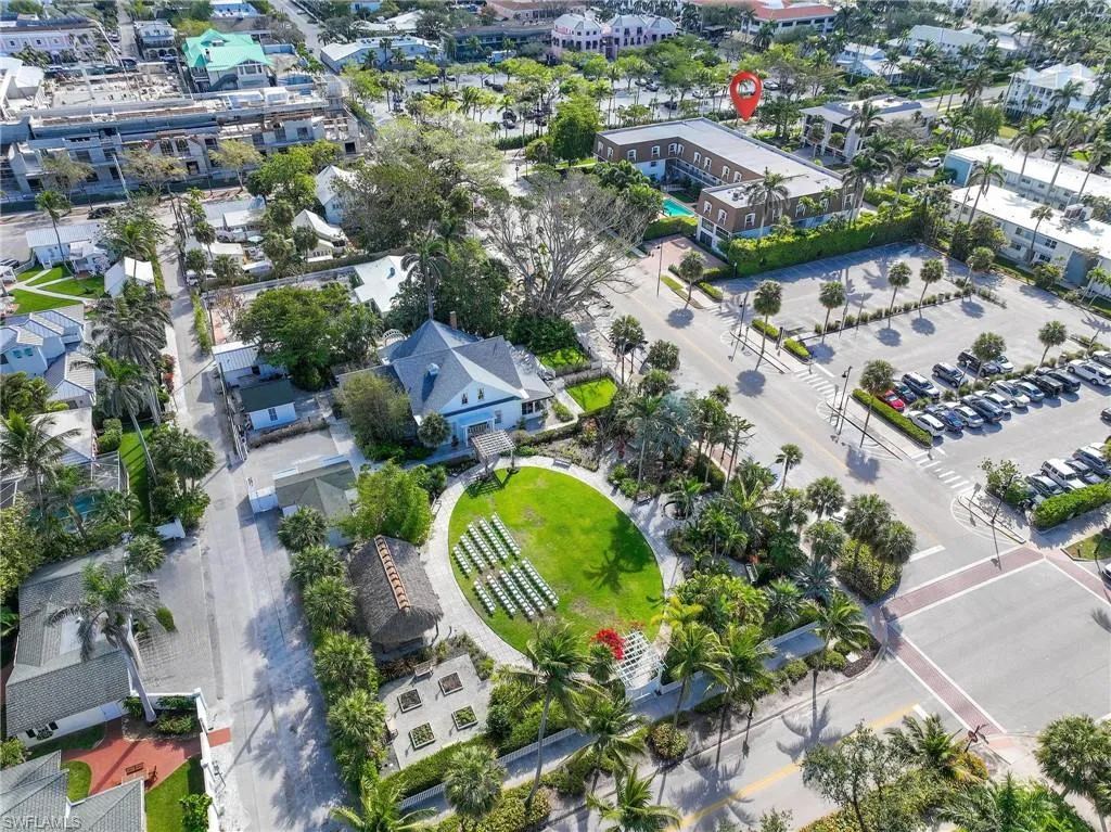 1222 Gordon DR, Naples, FL 34102,225015939