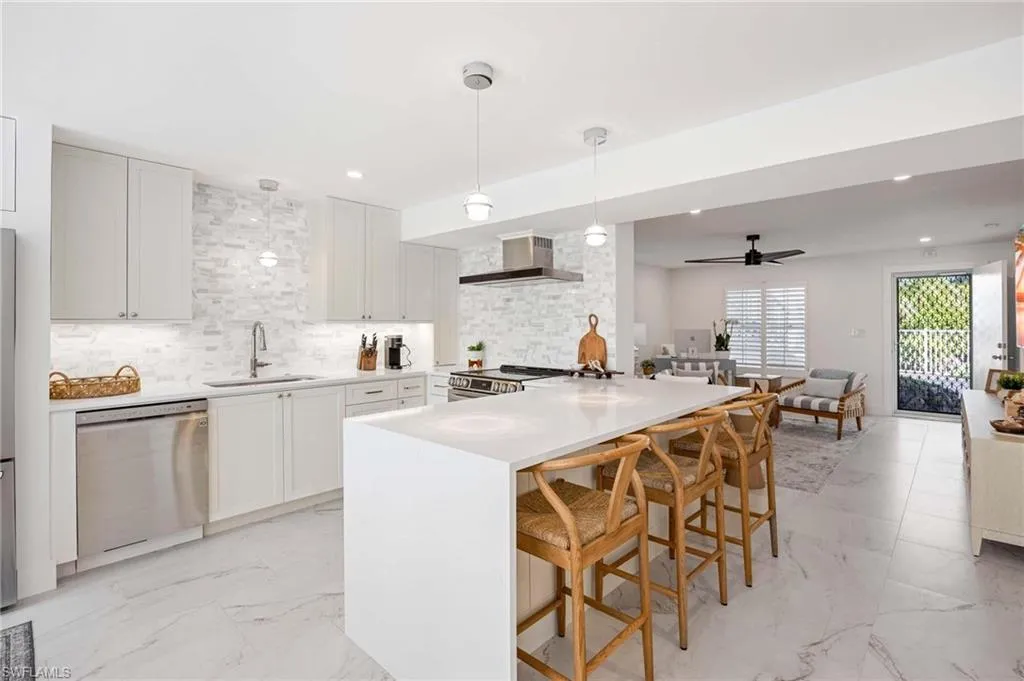 1222 Gordon DR, Naples, FL 34102,225015939