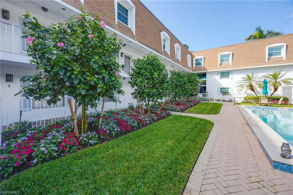 1222 Gordon DR, Naples, FL 34102,225015939
