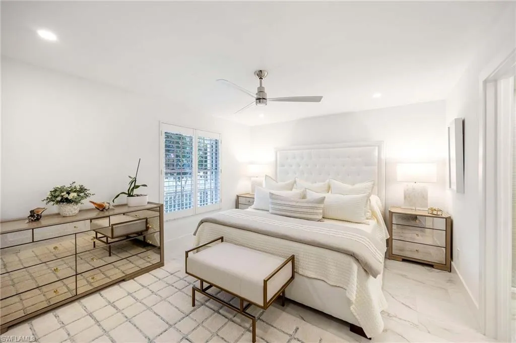 1222 Gordon DR, Naples, FL 34102,225015939