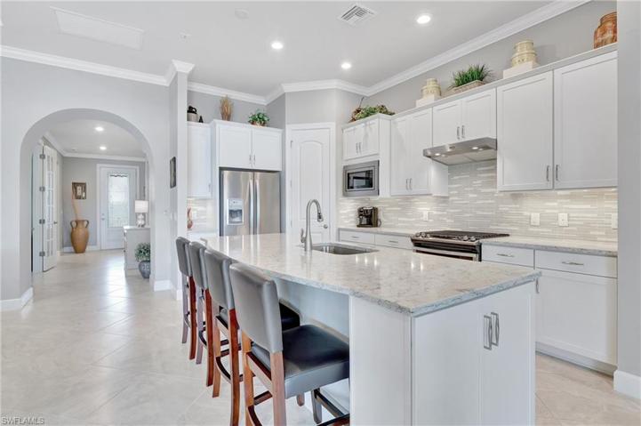 7615 Winding Cypress DR, NAPLES FL 34114