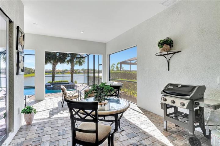 7615 Winding Cypress DR, NAPLES FL 34114