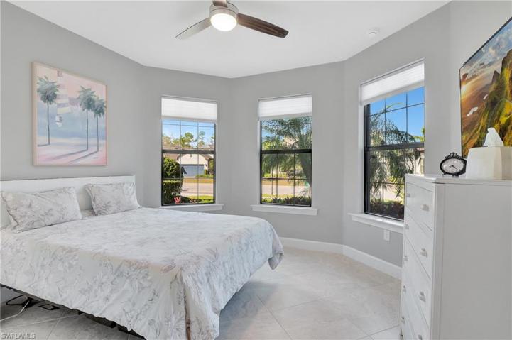 7615 Winding Cypress DR, NAPLES FL 34114