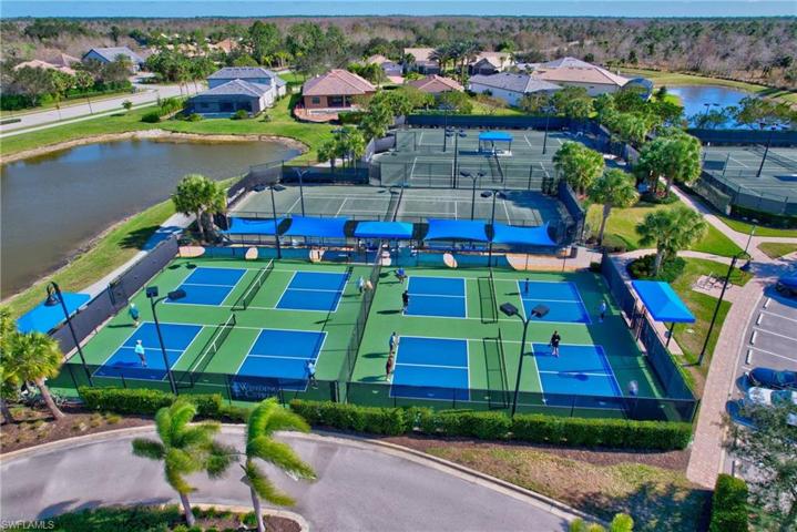 7615 Winding Cypress DR, NAPLES FL 34114