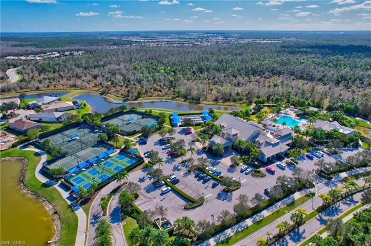 7615 Winding Cypress DR, NAPLES FL 34114