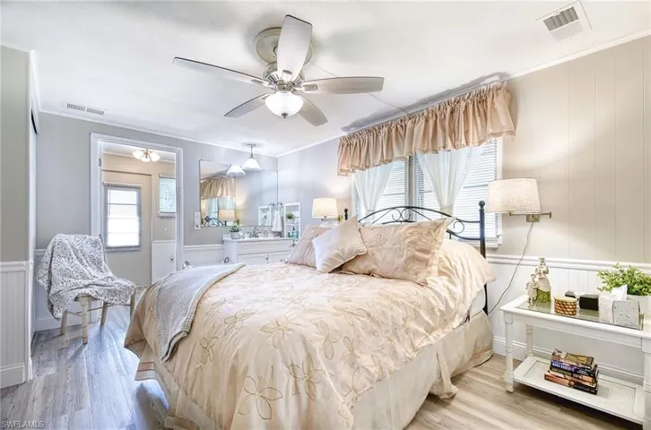 41  Sonderhen  DR, Naples, FL 34114