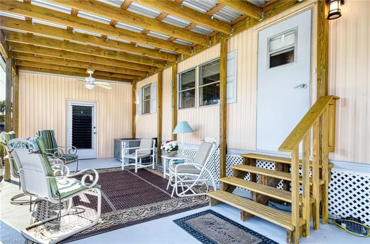 41  Sonderhen  DR, Naples, FL 34114