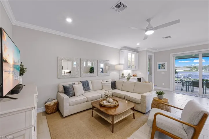 423 Polihale Way, Naples, Florida 34114