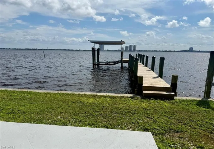 111 North Shore Ave, North Fort Myers, Florida 33917