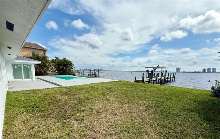 111 North Shore Ave, North Fort Myers, Florida 33917