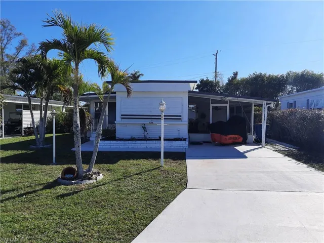 26198  Princess  LN, Bonita Springs, FL 34135