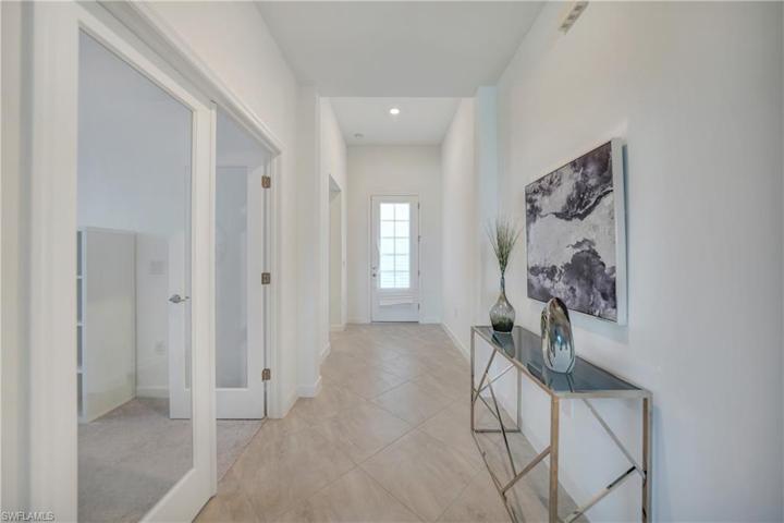 Foyer Entry