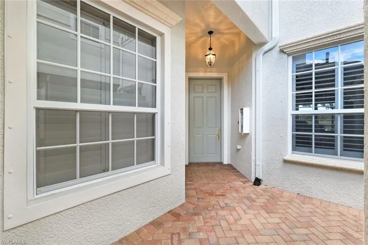 9255 Museo Cir 102, Naples, Florida 34114