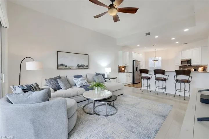 9255 Museo Cir 102, Naples, Florida 34114