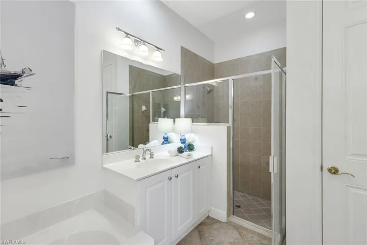 9255 Museo Cir 102, Naples, Florida 34114