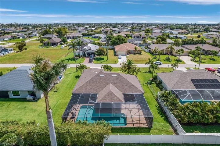 Bird's eye view with a residential view