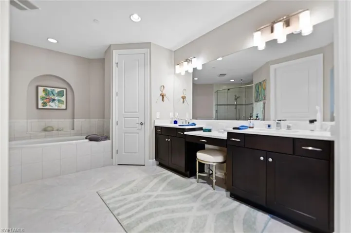 4781 Via Del Corso Ln 301, Bonita Springs, Florida 34134