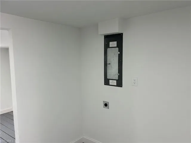 Laundry area featuring hookup for an electric dryer