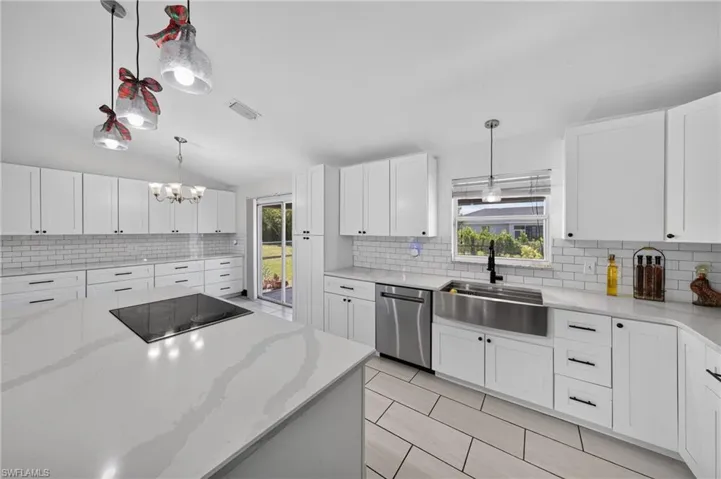 3734 Sw 11th Ave, Cape Coral, Florida 33914