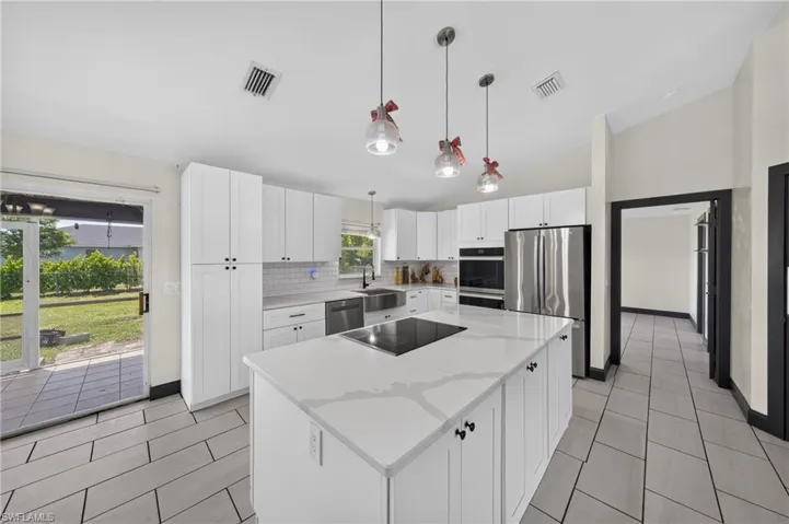3734 Sw 11th Ave, Cape Coral, Florida 33914