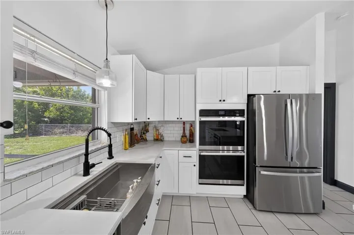 3734 Sw 11th Ave, Cape Coral, Florida 33914