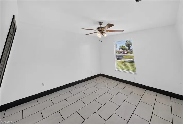 3734 Sw 11th Ave, Cape Coral, Florida 33914