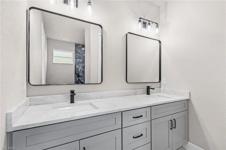 1265 Banjo Ct, Labelle, Florida 33935