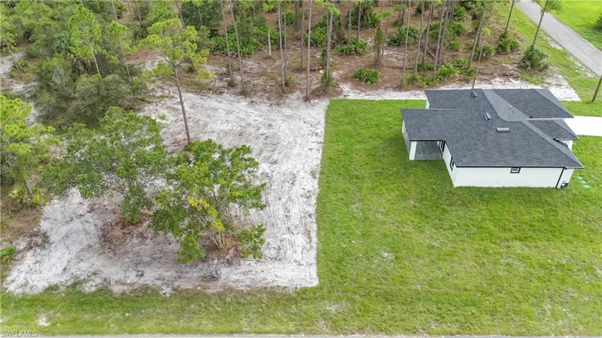 Aerial view of property and surrounding area
