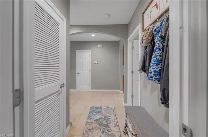 2614 Sw 1st Ave, Cape Coral, Florida 33914