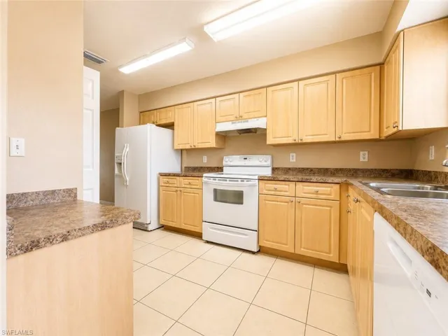 3304 Skyline Blvd 201, Cape Coral, Florida 33914