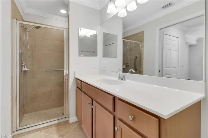 9723  Acqua  CT, Naples, FL 34113