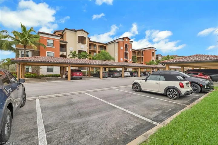 9723  Acqua  CT, Naples, FL 34113