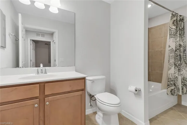 9723  Acqua  CT, Naples, FL 34113