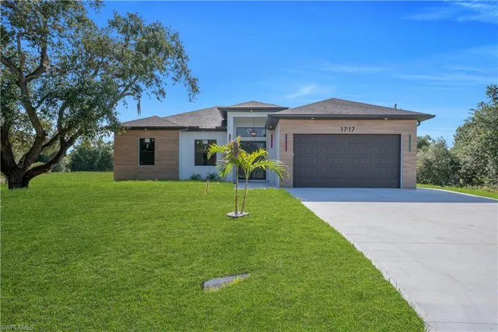 1717 Roosevelt Ave, Lehigh Acres, Florida 33972