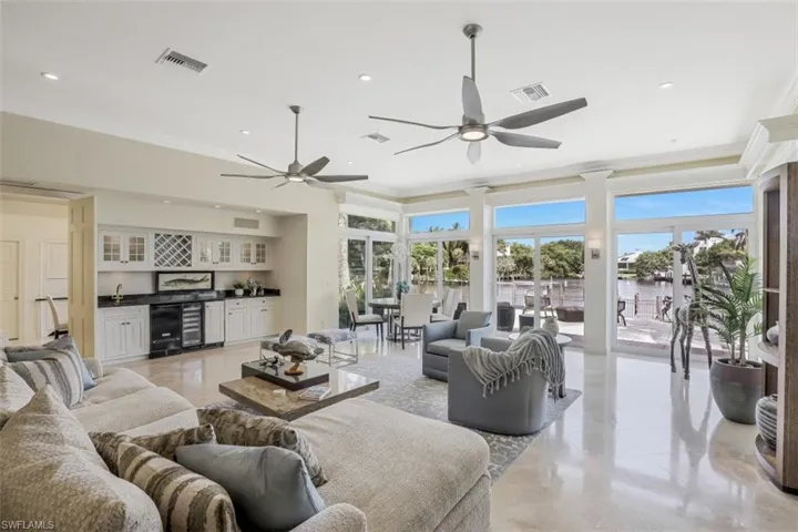 655 Galleon Dr, Naples, Florida 34102