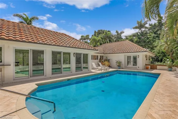 655 Galleon Dr, Naples, Florida 34102