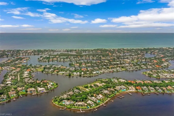 655 Galleon Dr, Naples, Florida 34102