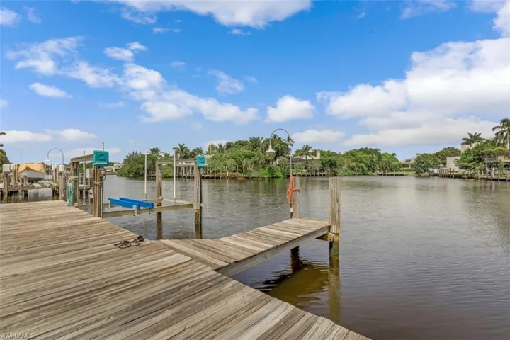 655 Galleon Dr, Naples, Florida 34102