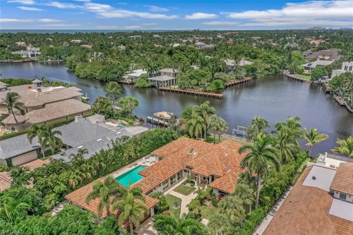 655 Galleon Dr, Naples, Florida 34102