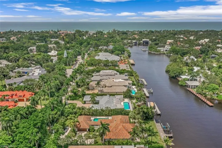655 Galleon Dr, Naples, Florida 34102