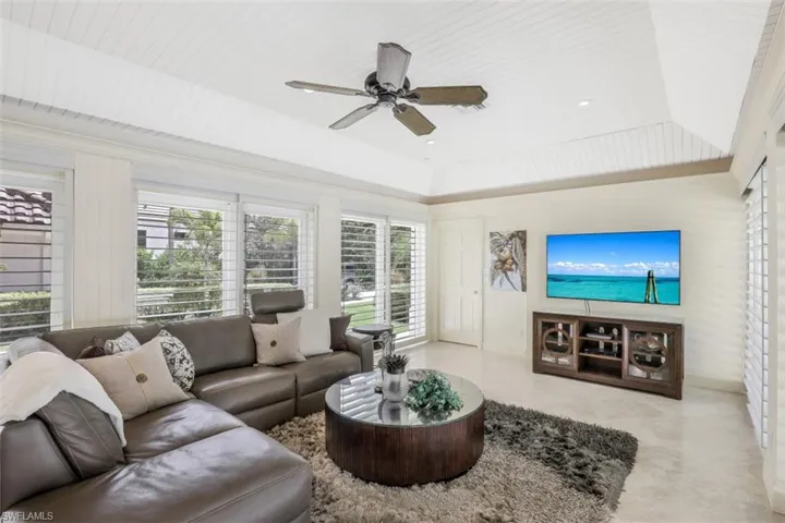 655 Galleon Dr, Naples, Florida 34102