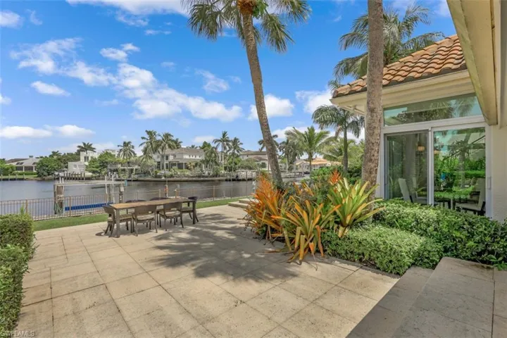 655 Galleon Dr, Naples, Florida 34102