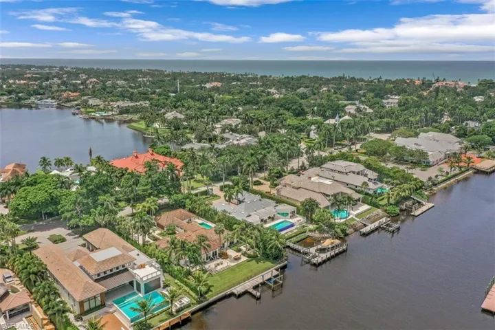 655 Galleon Dr, Naples, Florida 34102