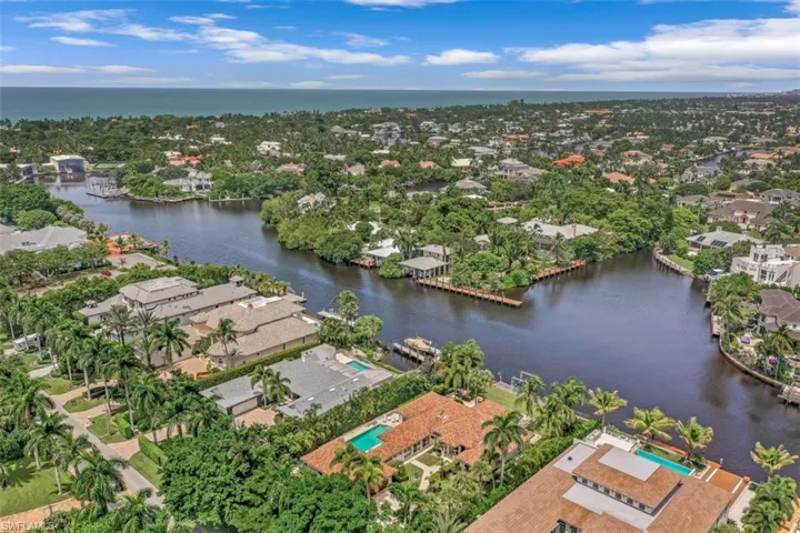 655 Galleon Dr, Naples, Florida 34102