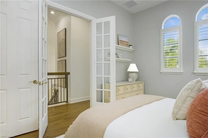 3093  Aviamar  CIR, Naples, FL 34114